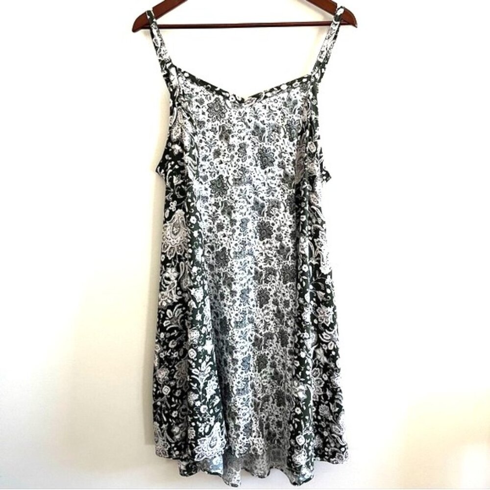 Torrid Black and White Floral Midi Dress